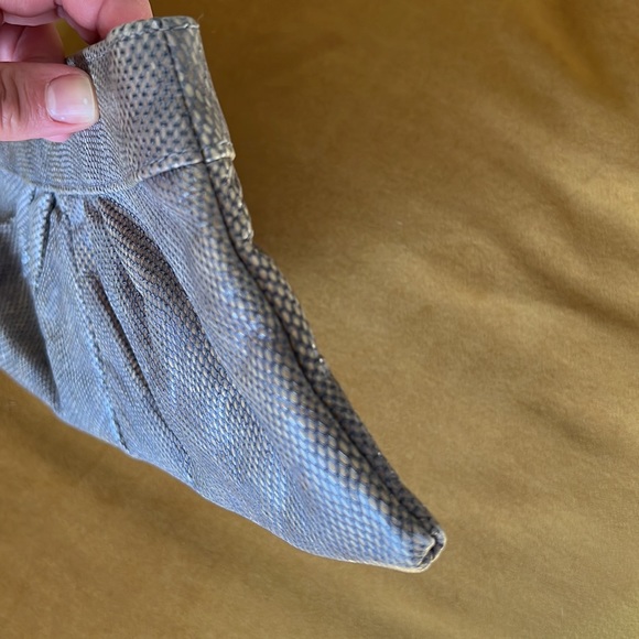 Croc Embossed Leather Grey/Beige Party Clutch - Picture 5 of 5